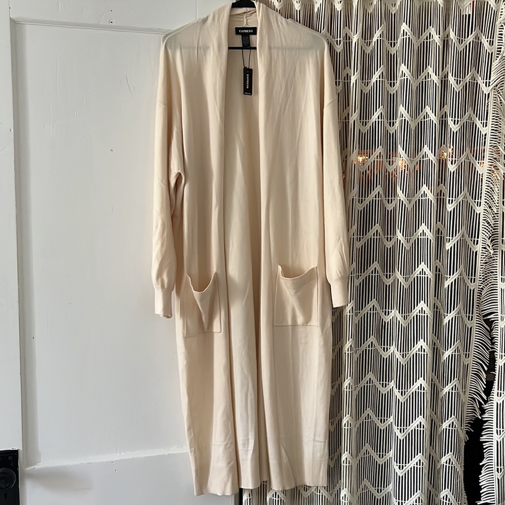 Express Ultra Soft Balloon Sleeve Duster